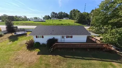 1801 Route 422 E, Fenelton, PA 16034