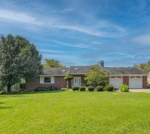 130 Wagner Rd, Evans City, PA 16033