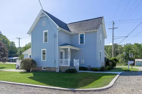 5343 Franklin St, Sandy Lake, PA 16145
