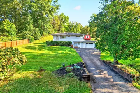 274 Bridge St, Hunker, PA 15639