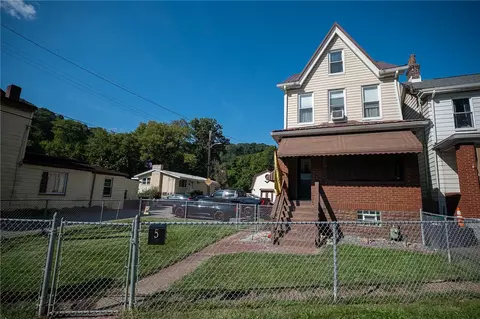 5 Jones St, Pittsburgh, PA 15223