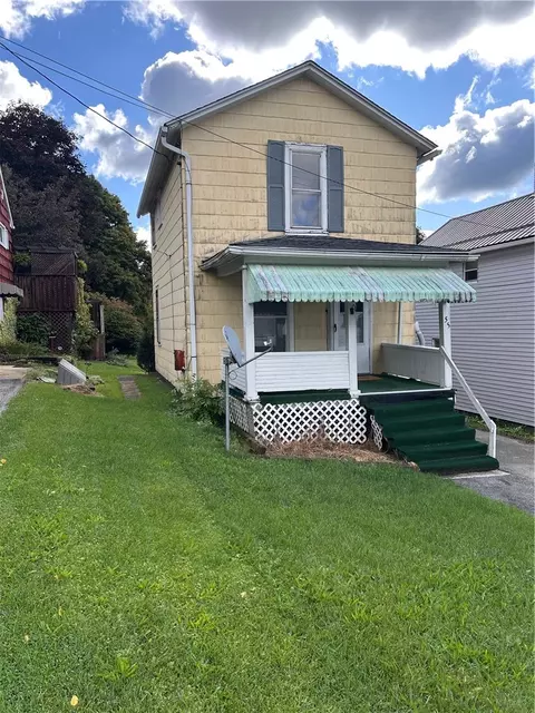 55 N 14th St, Indiana, PA 15701