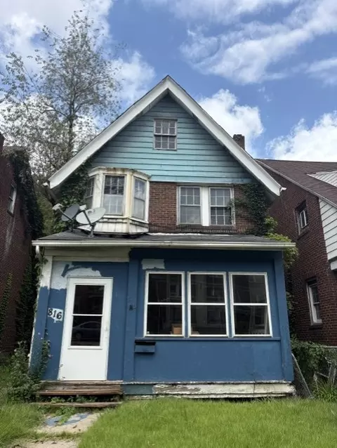 816 Franklin Ave, Aliquippa, PA 15001