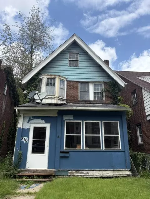816 Franklin Ave, Aliquippa, PA 15001