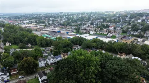 120 Grove Ave, Washington, PA 15301