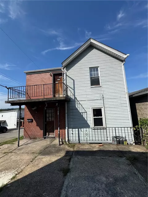 613 8th St, Glassport, PA 15045