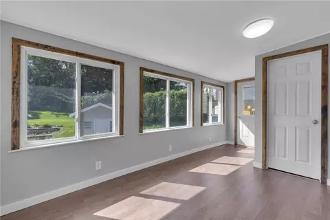 Entry Way - 3660 Brodhead, Monaca, PA 15061 photo 1 of 2
