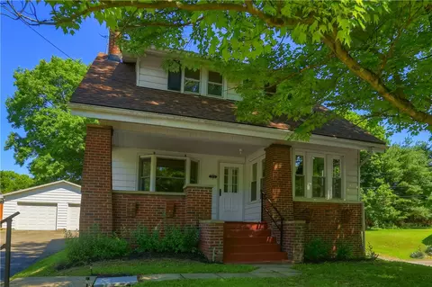 1919 Mercer Rd, Ellwood City, PA 16117