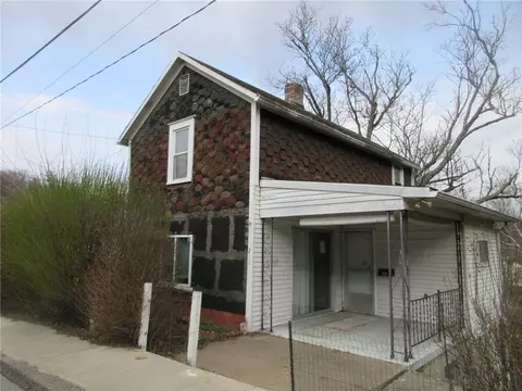 211 Main St, Bentleyville, PA 15314