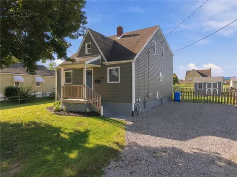 3122 Indiana Dr, New Kensington, PA 15068
