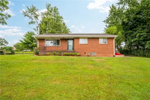 282 Spring Run Rd, Crescent, PA 15046