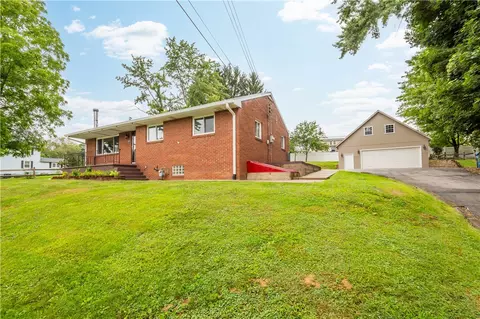 282 Spring Run Rd, Crescent, PA 15046