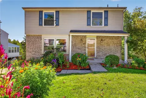 6555 Quaker Dr, Pittsburgh, PA 15236
