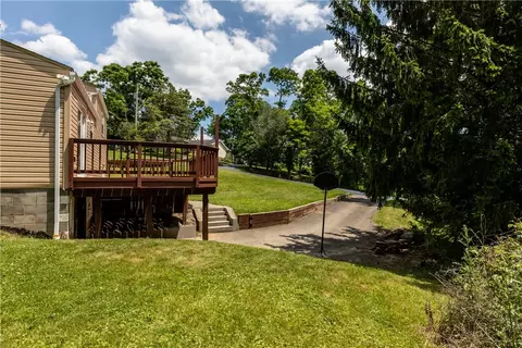Exterior - 419 Patsy Dr, Gibsonia, PA 15044 photo 7 of 7