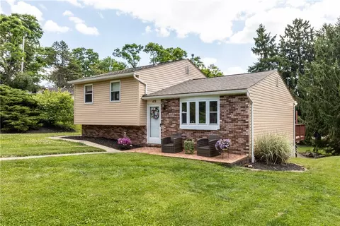 Exterior - 419 Patsy Dr, Gibsonia, PA 15044 photo 2 of 7