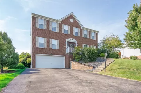 207 Kingsbrooke Dr, Greensburg, PA 15601