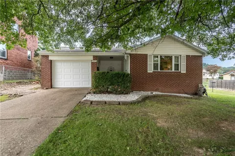 1616 Edgewood Ave, Coraopolis, PA 15108