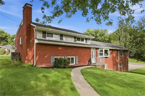 311 Mckinney Dr, Moon Twp, PA 15108