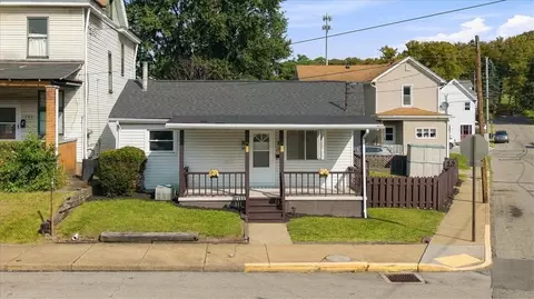 590 Jefferson St, Rochester, PA 15074