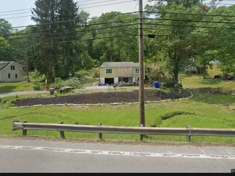 3466 Conway Wallrose, Sewickley, PA 15143