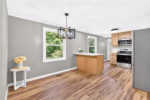 Dining - 11083 Bouldin Rd, Irwin, PA 15642 photo 1 of 1