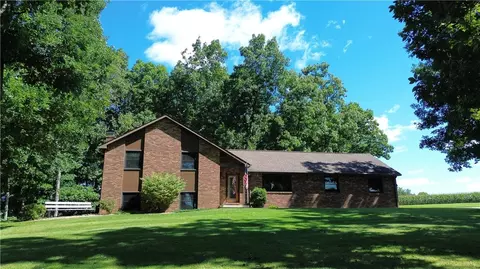 636 Beaver Dam Rd, Friedens, PA 15541