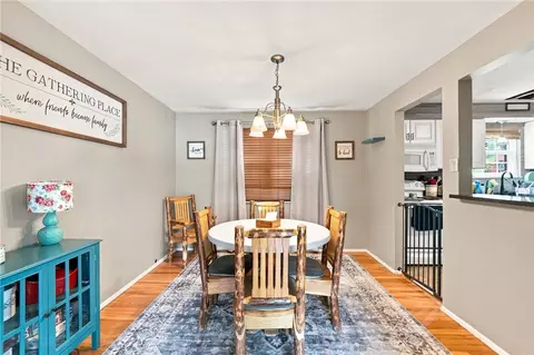 Dining - 696 Sloop, Pittsburgh, PA 15237 photo 1 of 2