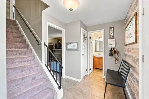 Entry Way - 696 Sloop, Pittsburgh, PA 15237 photo 2 of 4