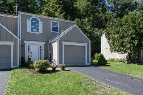 65 New London Ln, Oakmont, PA 15139
