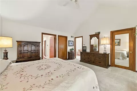 Bedroom - 10040 Firethorn Dr, Irwin, PA 15642 photo 2 of 4