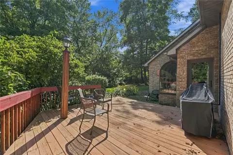 Exterior - 10040 Firethorn Dr, Irwin, PA 15642 photo 4 of 6