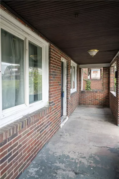 Exterior - 910 Edith St, Duquesne, PA 15110 photo 3 of 7