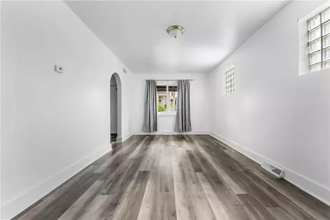 Living - 910 Edith St, Duquesne, PA 15110 photo 1 of 4