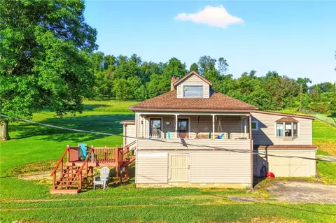 2774 Schwirian Dr, Elizabeth, PA 15037