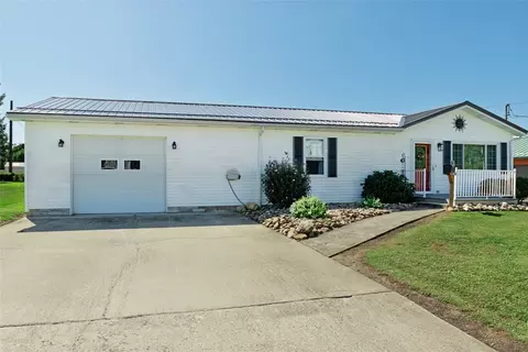 611 W Gibson Ave, Connellsville, PA 15425
