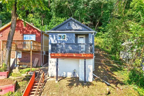 912 Benwood Ave, Mckees Rocks, PA 15136