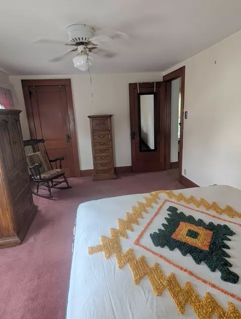 Bedroom - 136 4th St, Monaca, PA 15061 photo 2 of 4
