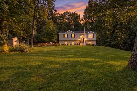 314 Glade Run Rd, Evans City, PA 16033