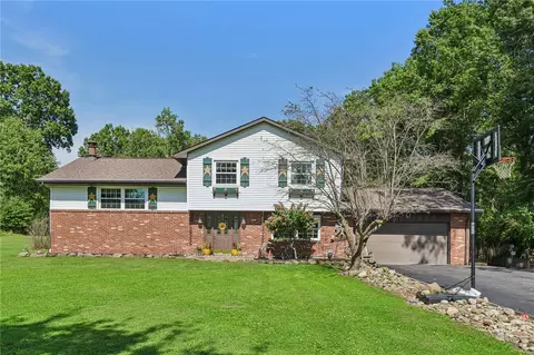 171 Mcclelland Rd, New Castle, PA 16102