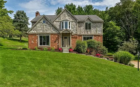 10022 Oakridge Dr, Wexford, PA 15090