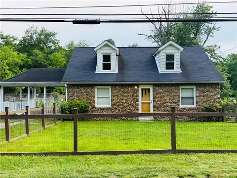 813 New Geneva Rd, Point Marion, PA 15474