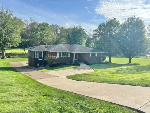 45 Lagonda Rd, Washington, PA 15301