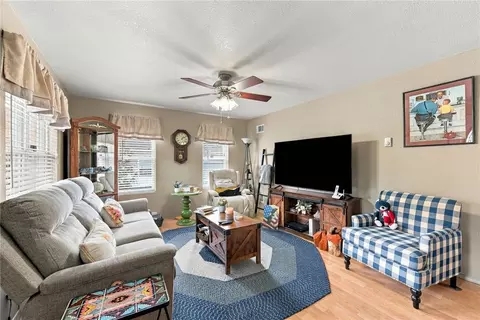 Living - 305 E 3rd St, Derry, PA 15627 photo 1 of 2
