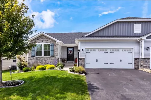 305 Brandi Lynn Ln, Evans City, PA 16033