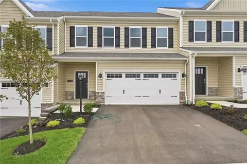 1003 Darcy Dr, Valencia, PA 16059