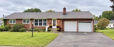 25 W Elizabeth St, New Castle, PA 16105
