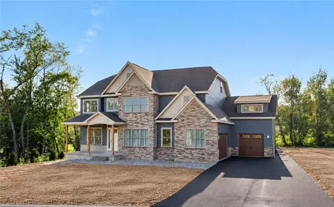 100 Penelope Ct, Venetia, PA 15367