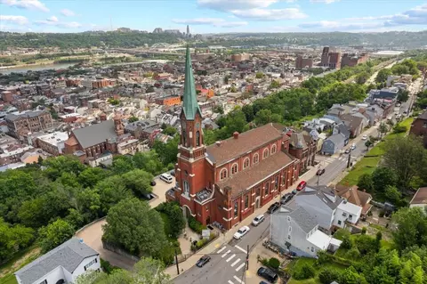 1 Pius #A3, Pittsburgh, PA 15203