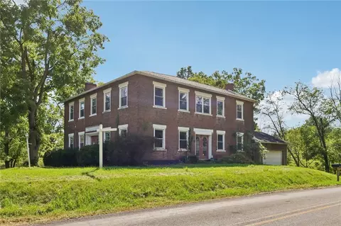 3698 Frew Mill Rd, New Castle, PA 16101