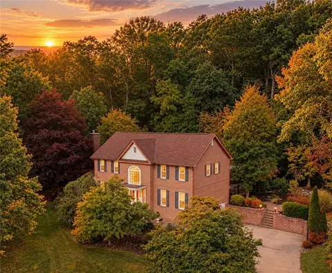 217 La Grande Dr, Cranberry Township, PA 16066